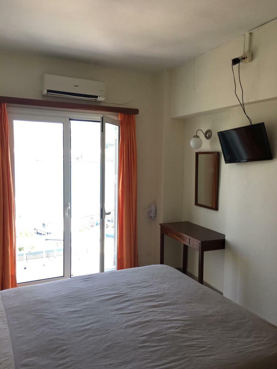 Hotel Papasotiriou Galatas  Exterior photo