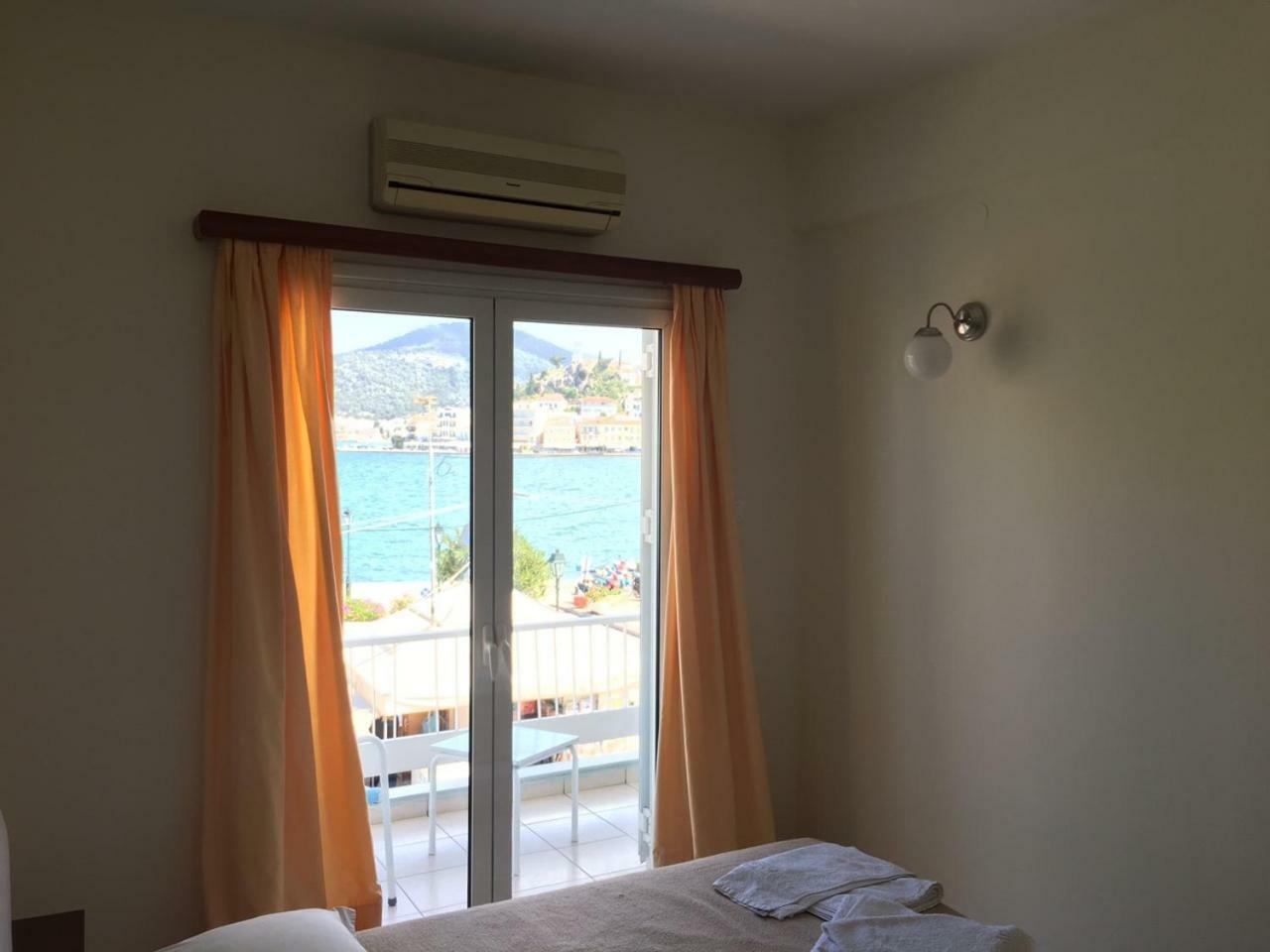 Hotel Papasotiriou Galatas  Exterior photo